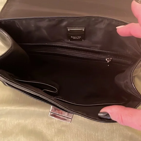 Simply Vera Vera Wang patent leather embossed handbag - Picture 4 of 4